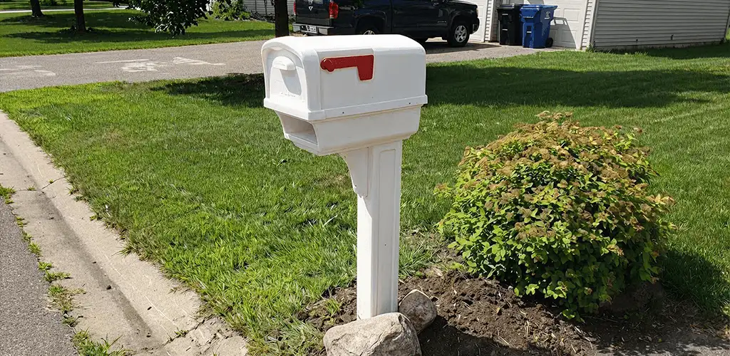 Mailbox installation for a residential curbside mailbox in Mobile, AL