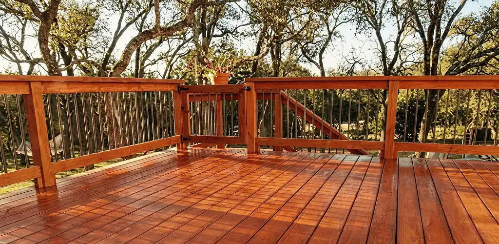 Deck sealing results with a freshly sealed wood deck in Mobile, AL